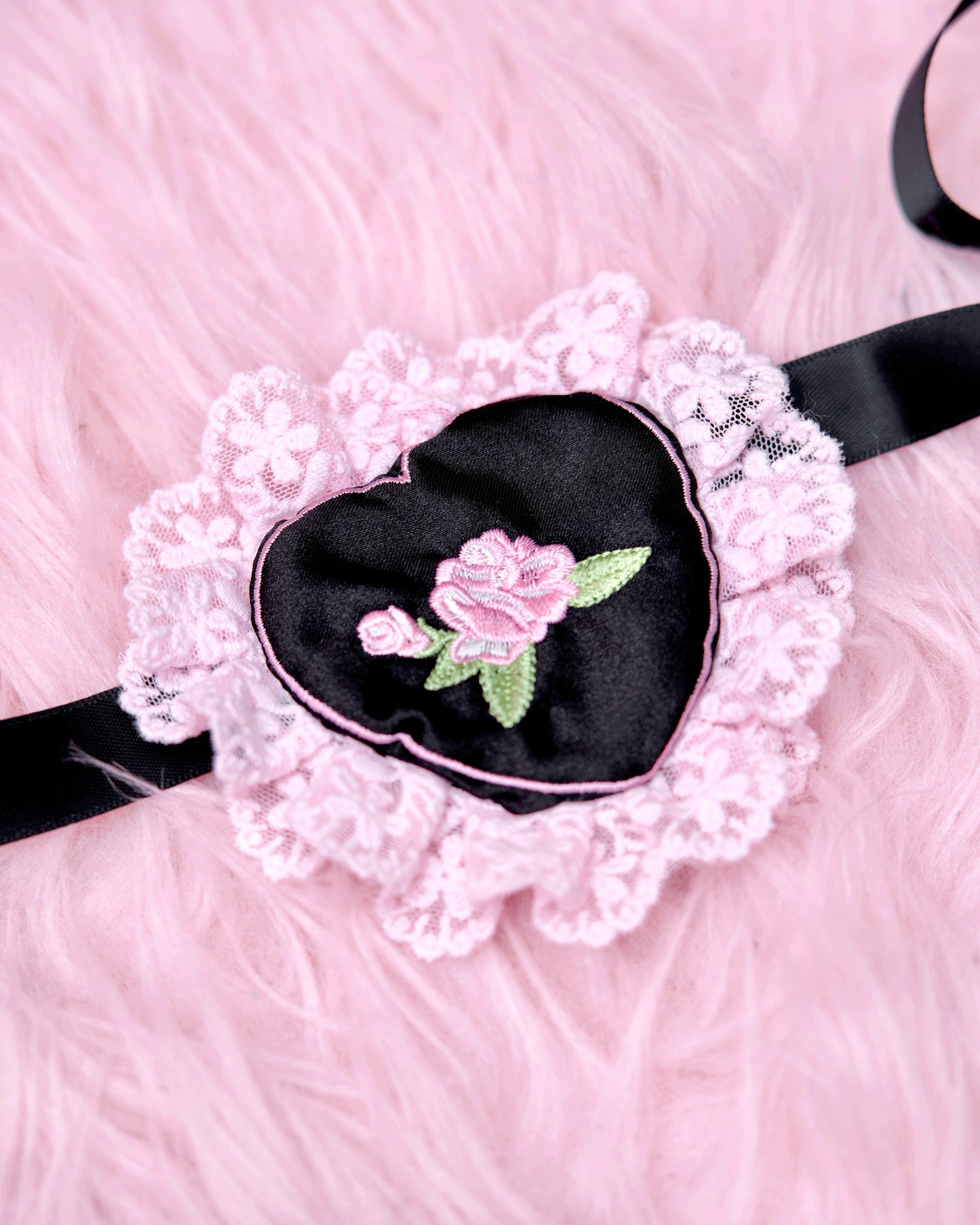 Sweetheart Rose Choker - Black