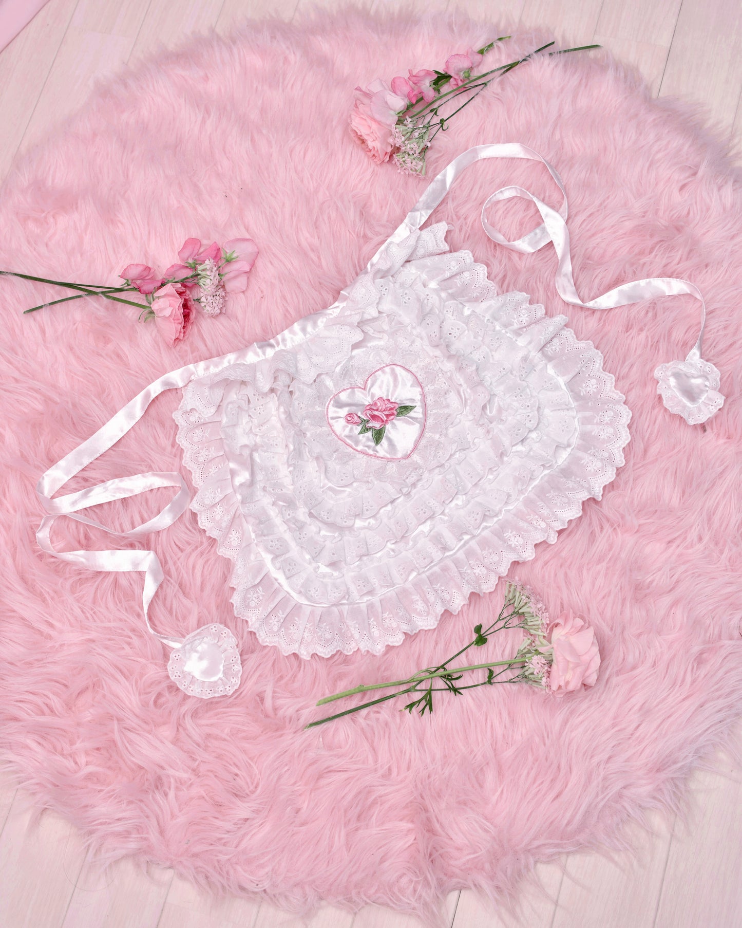 Cottage Frill Apron - White