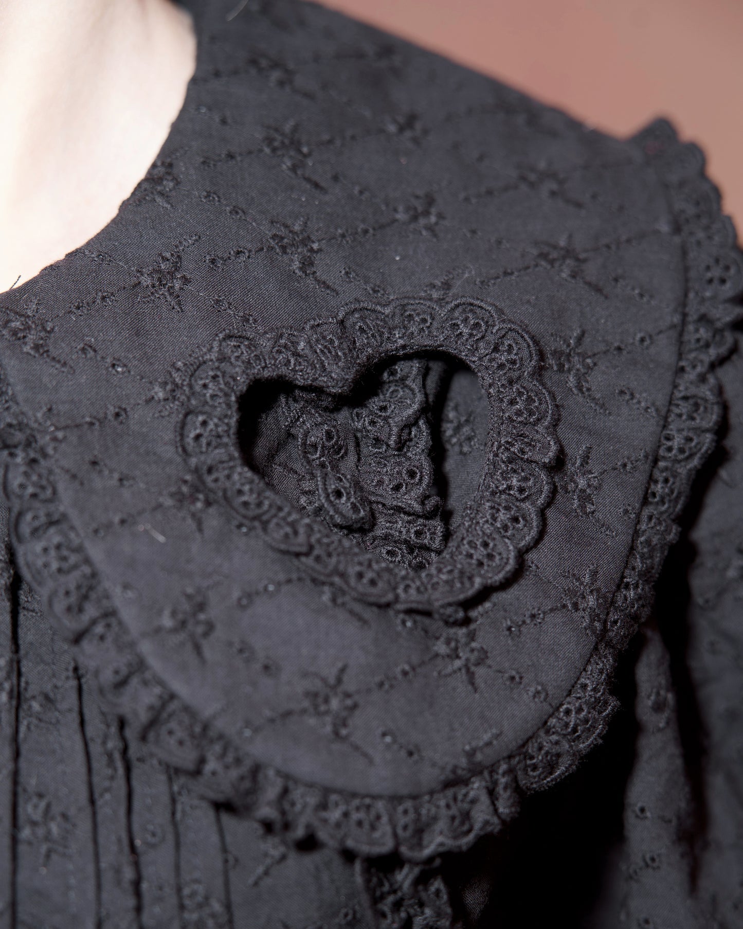 Heartstring Blouse - Black // PREORDER