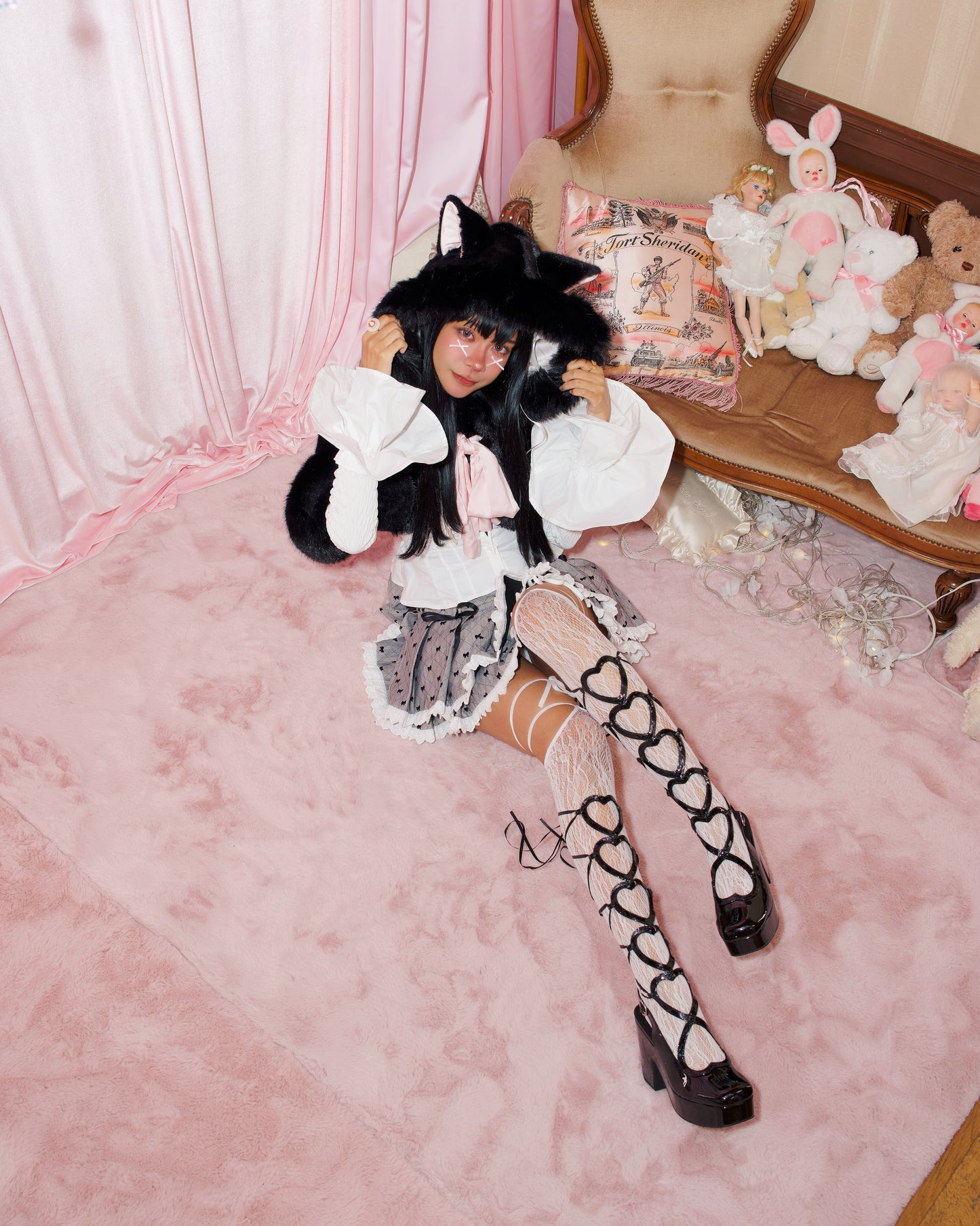 Little Kitten Cape - Black // PREORDER