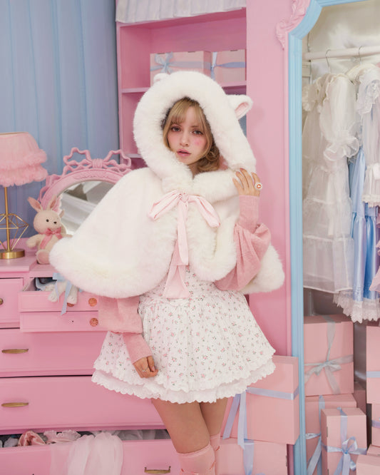 Little Kitten Cape - White // PREORDER