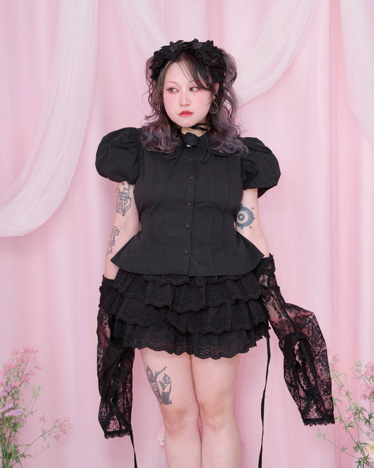 Rosa D'Amour Shortsleeve Blouse - Black // PREORDER