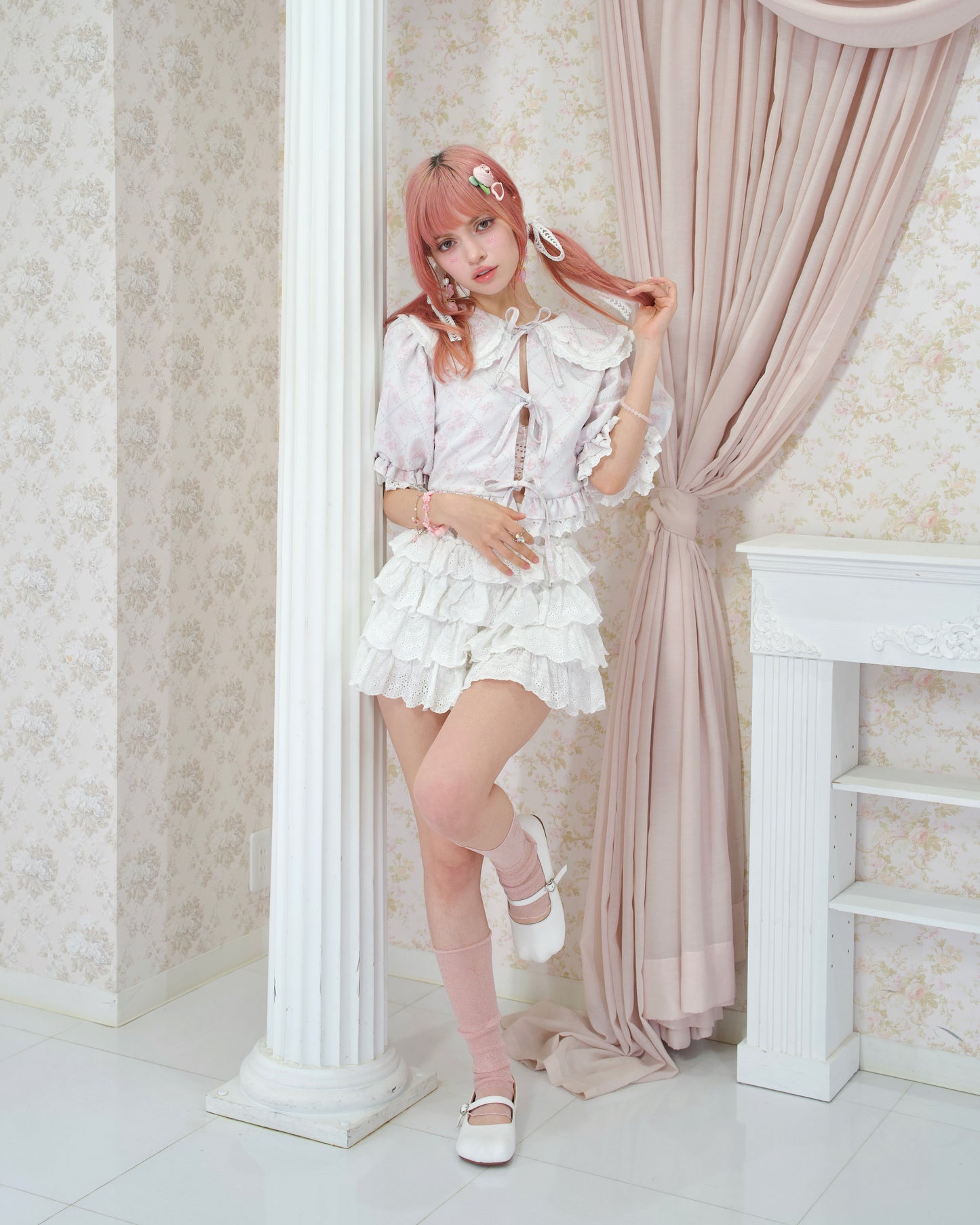 Kitty Flats White