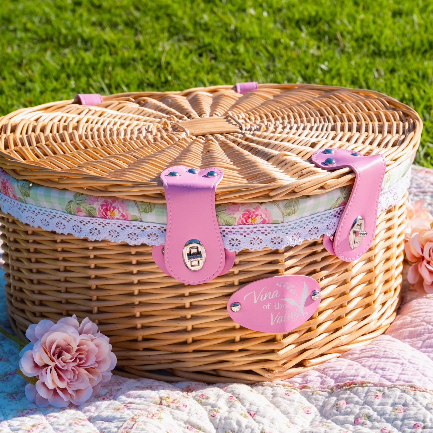Floral Sweetheart Garden Tea for Two Picnic Basket