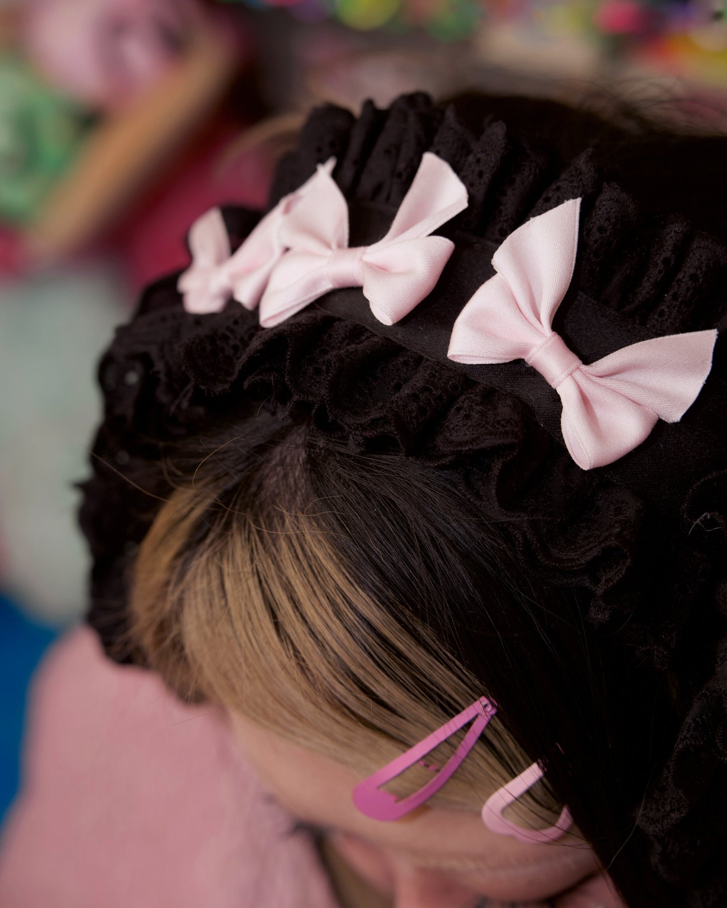 Winterbelle's Bow Ear Warmer - Black x Pink