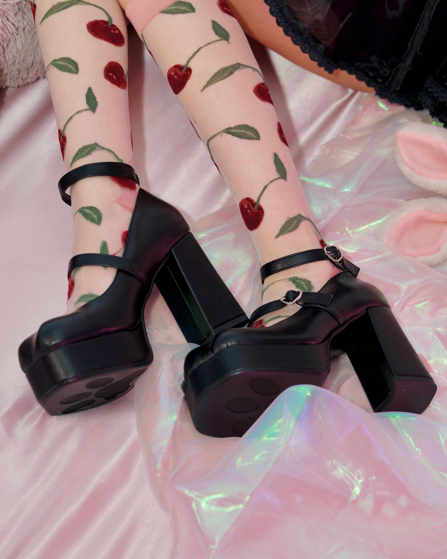 Kitty Platform Heels Black