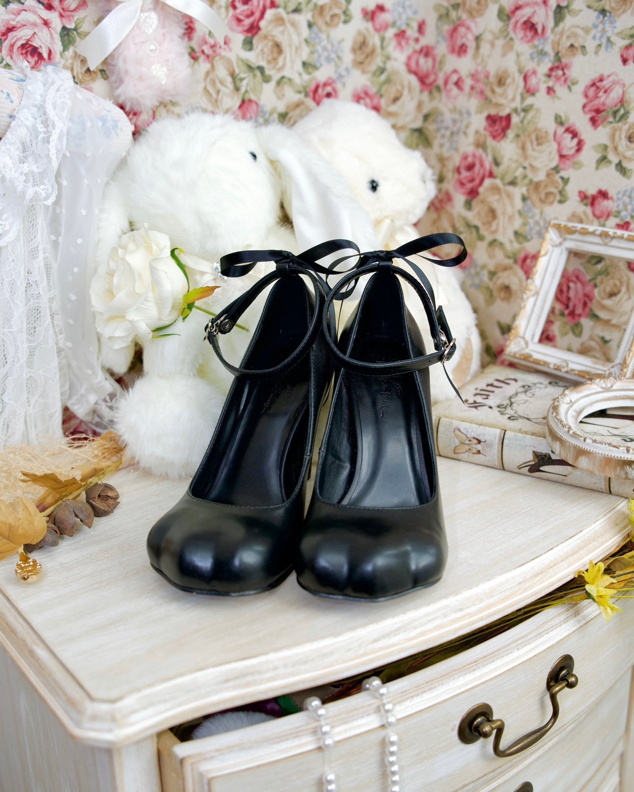 Kitty Heels BLACK