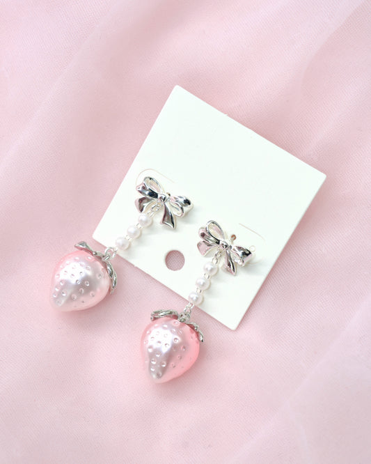 Strawberry Kiss Pearl Earrings - Pink // PREORDER