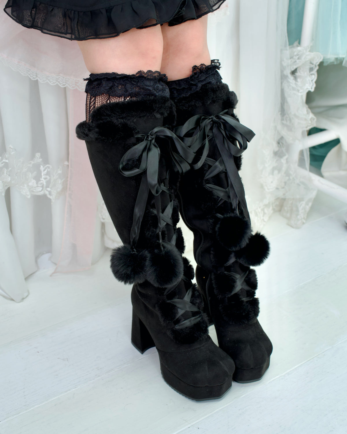 Snow Kitty Boots - Black // PREORDER