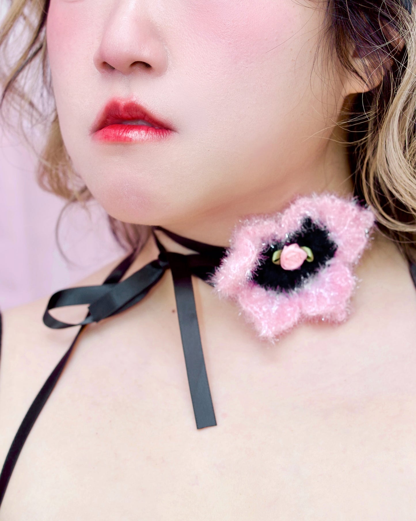 Chou Chou Choker - Black x Pink