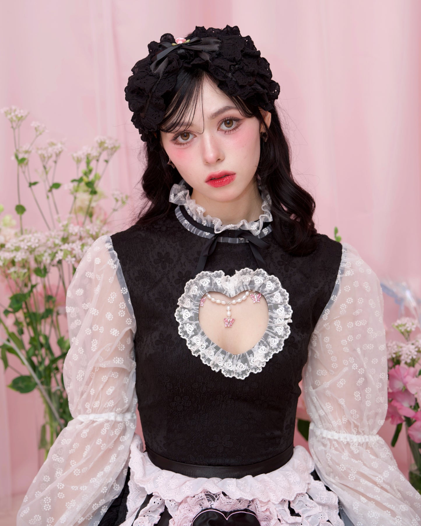 Blushing Petal Puff Headdress - Black