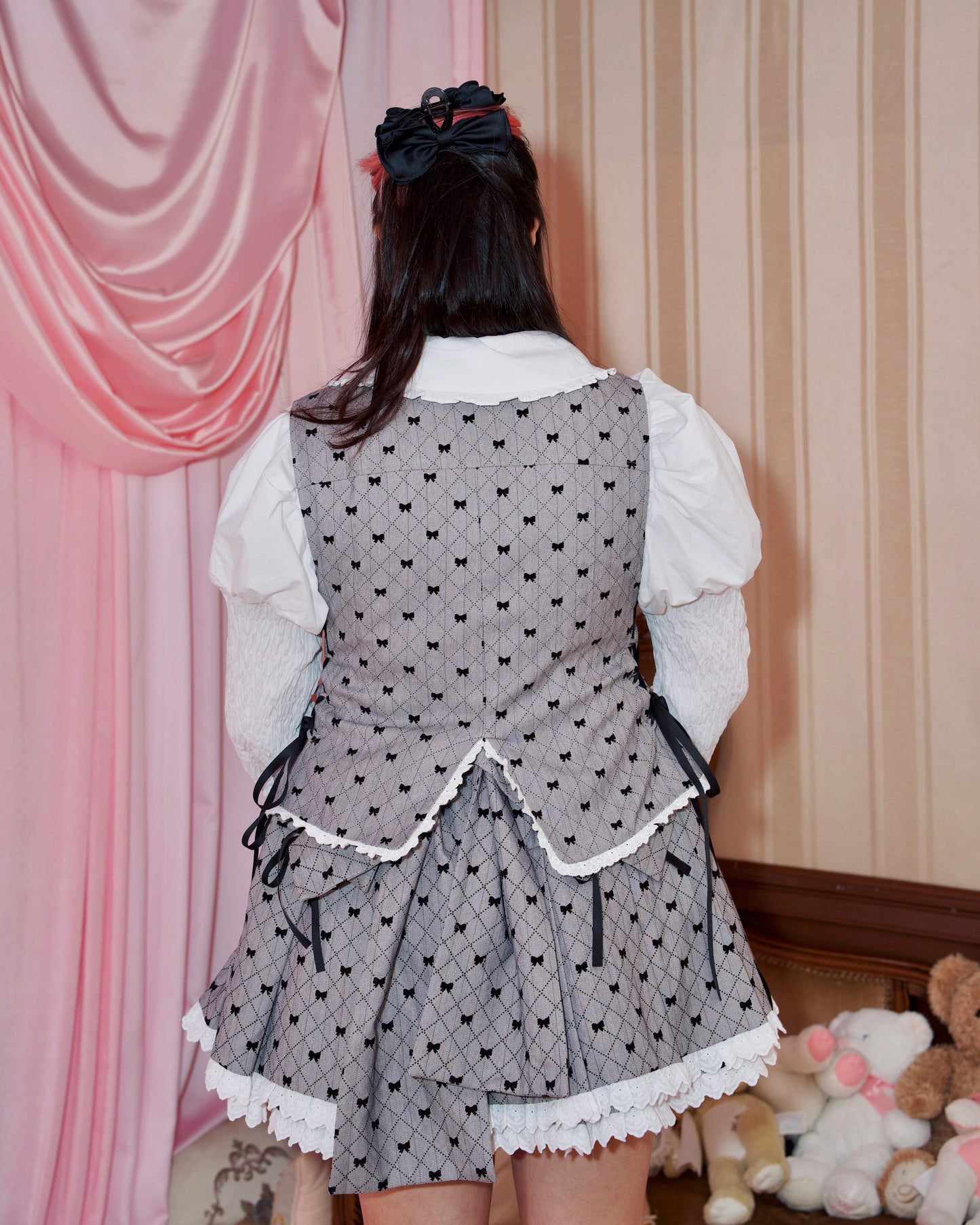 Ribboned Charm Set Vest – Grey // PREORDER