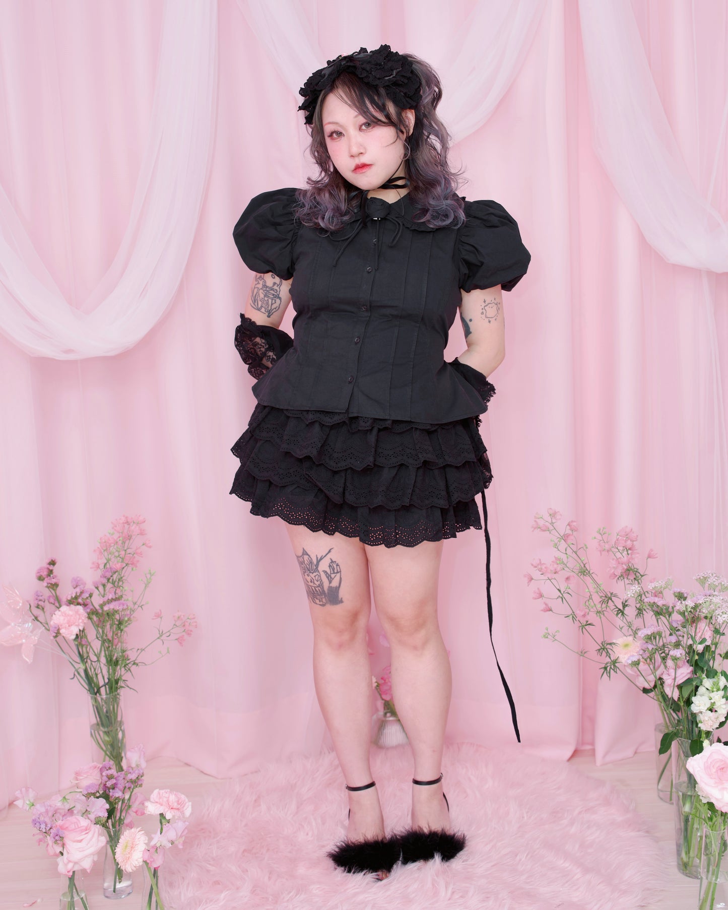 Rosa D'Amour Shortsleeve Blouse - Black