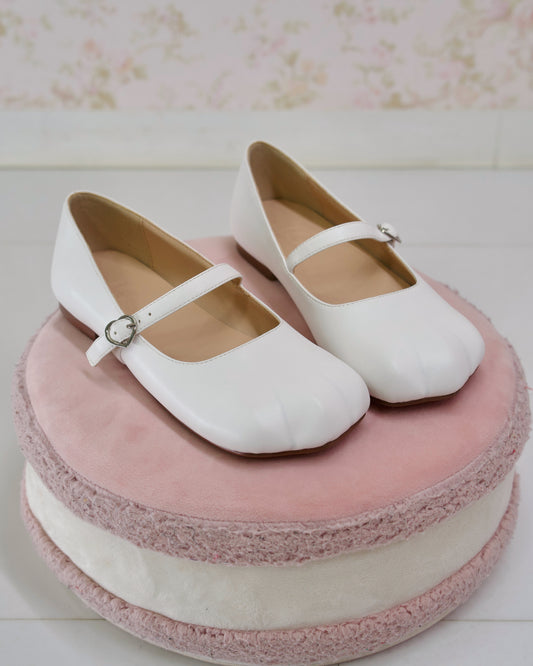 Kitty Flats White PREORDER