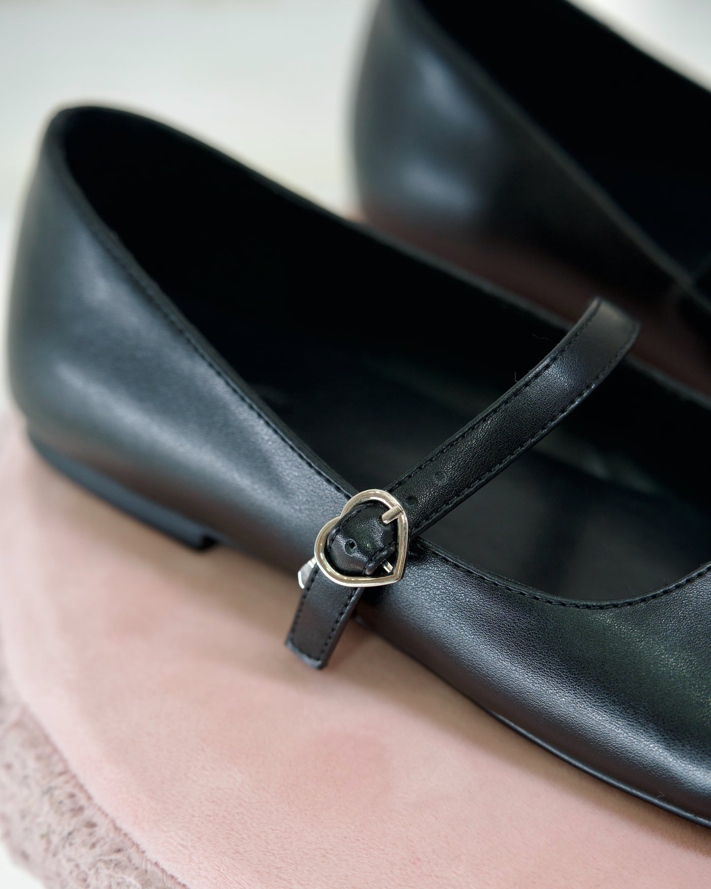 Kitty Flats Black PREORDER