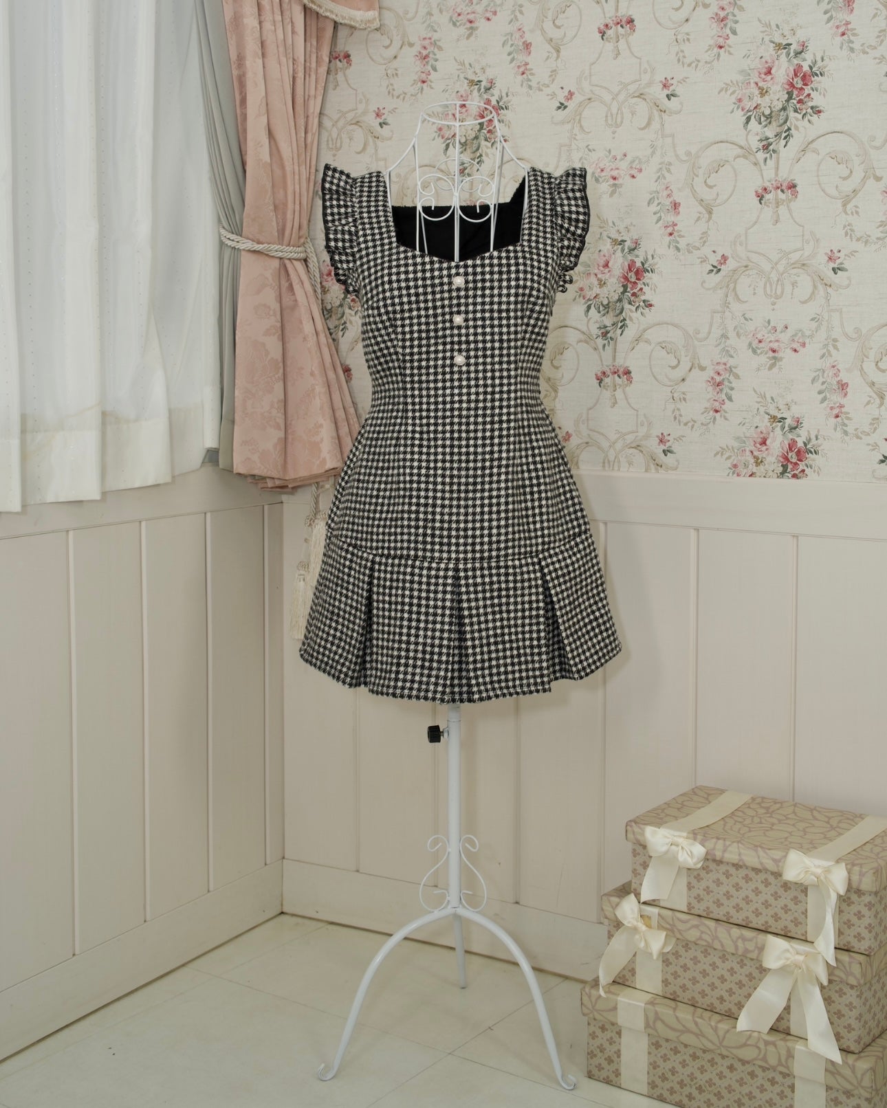 Prep School Idol Black Houndstooth DRESS