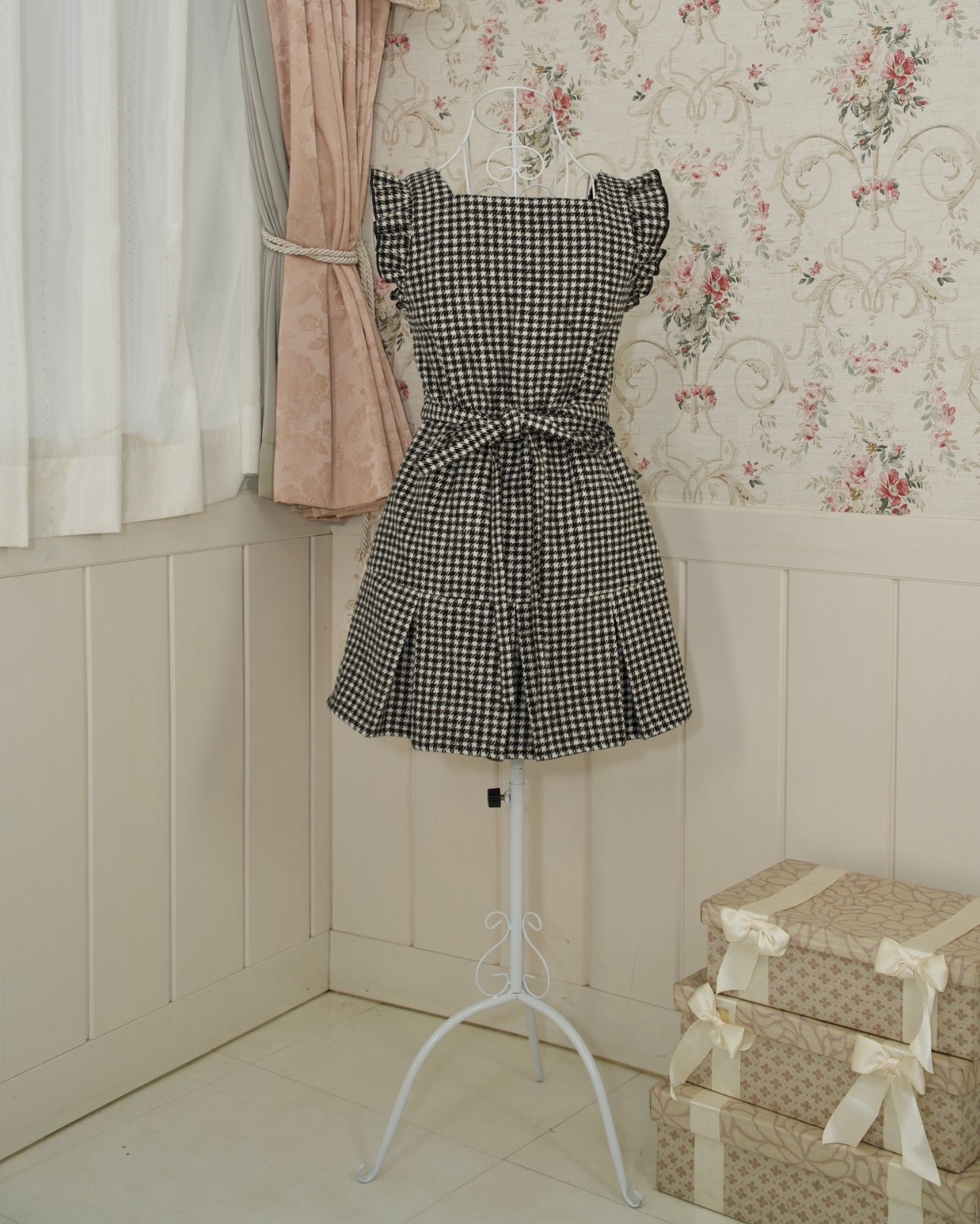 Prep School Idol Black Houndstooth DRESS