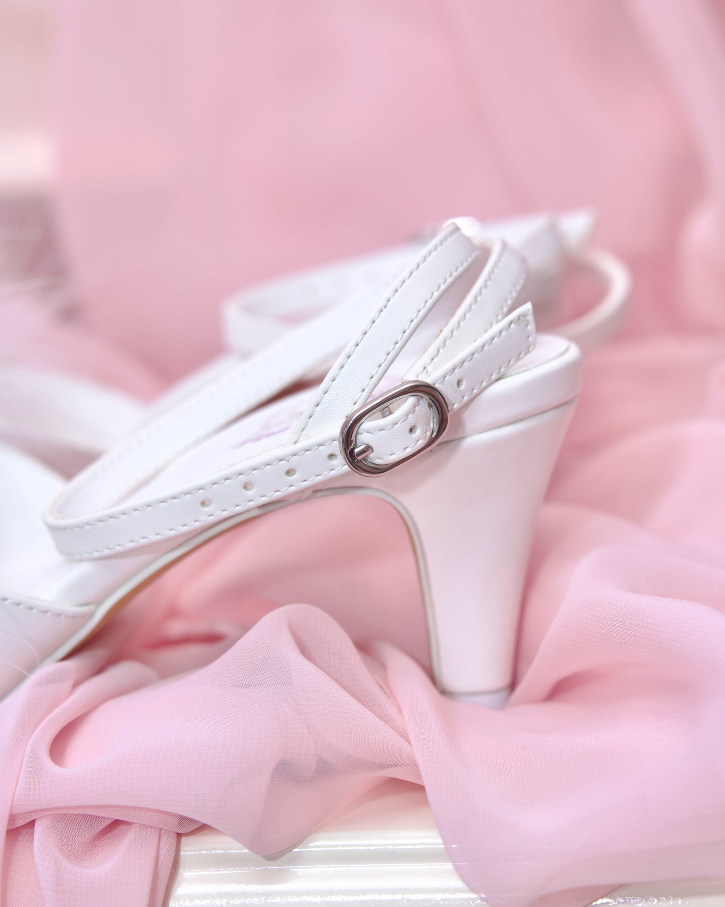 Fuwa Fuwa Low Heel Sandals - White // PREORDER