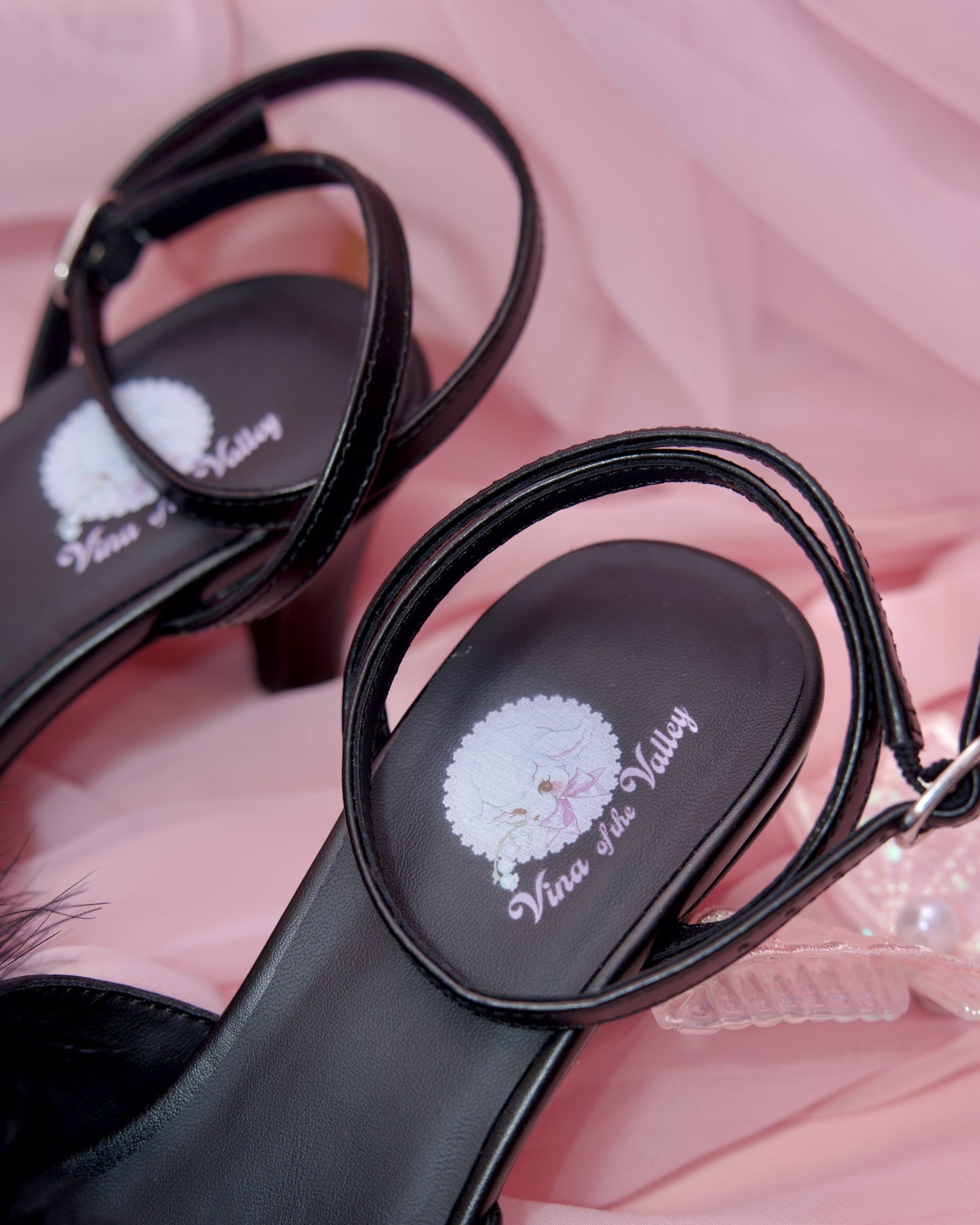 Fuwa Fuwa Low Heel Sandals - Black // PREORDER