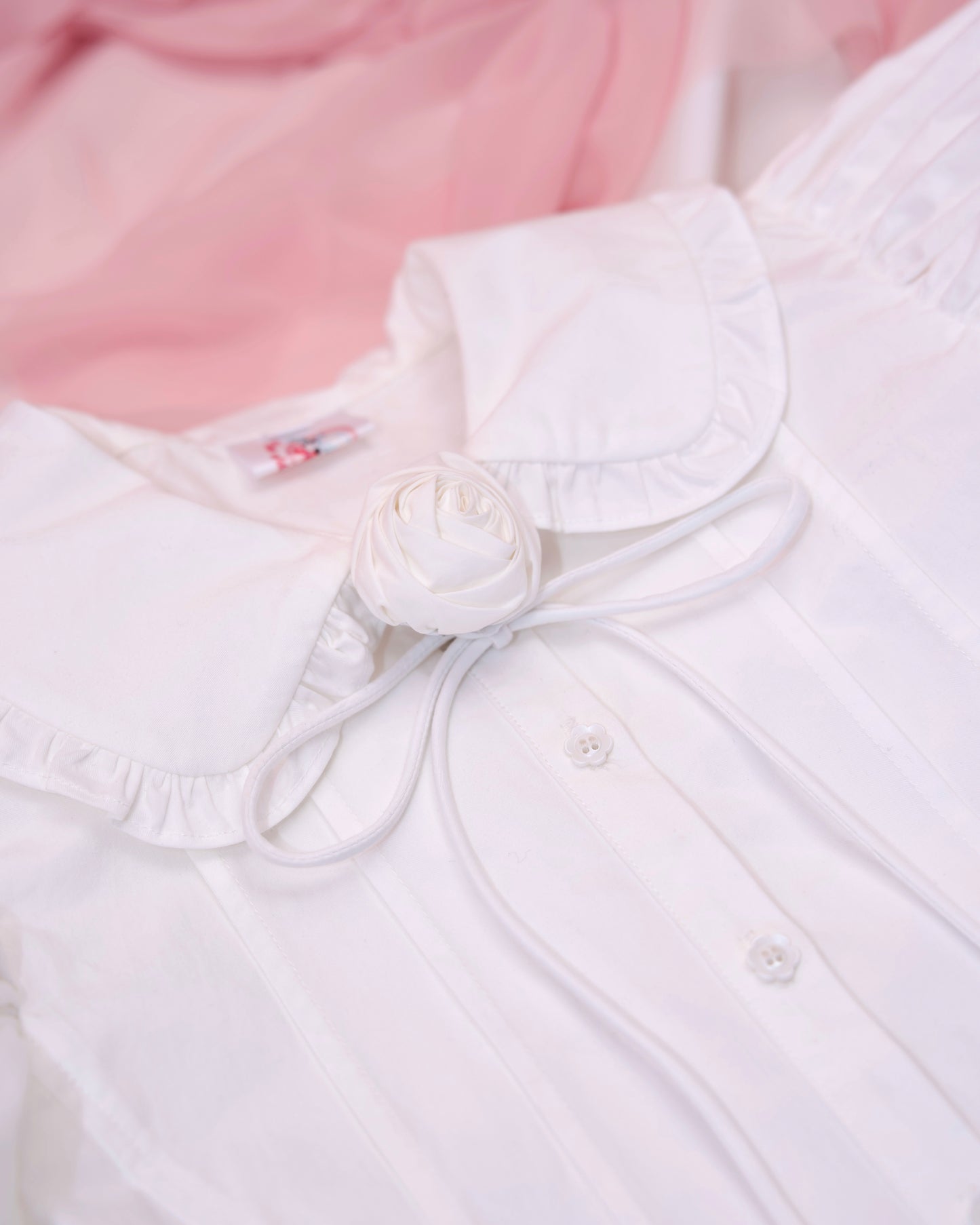 Rosa D'Amour Shortsleeve Blouse - White