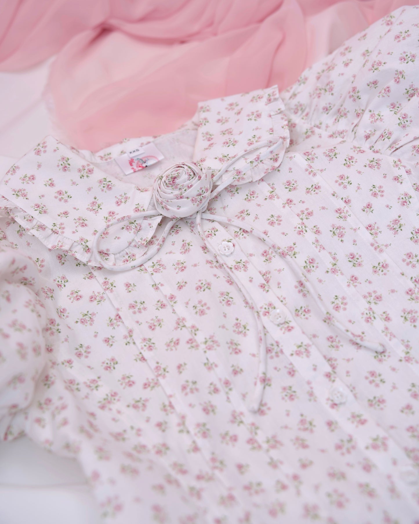 Rosa D'Amour Shortsleeve Blouse - White x Pink Floral