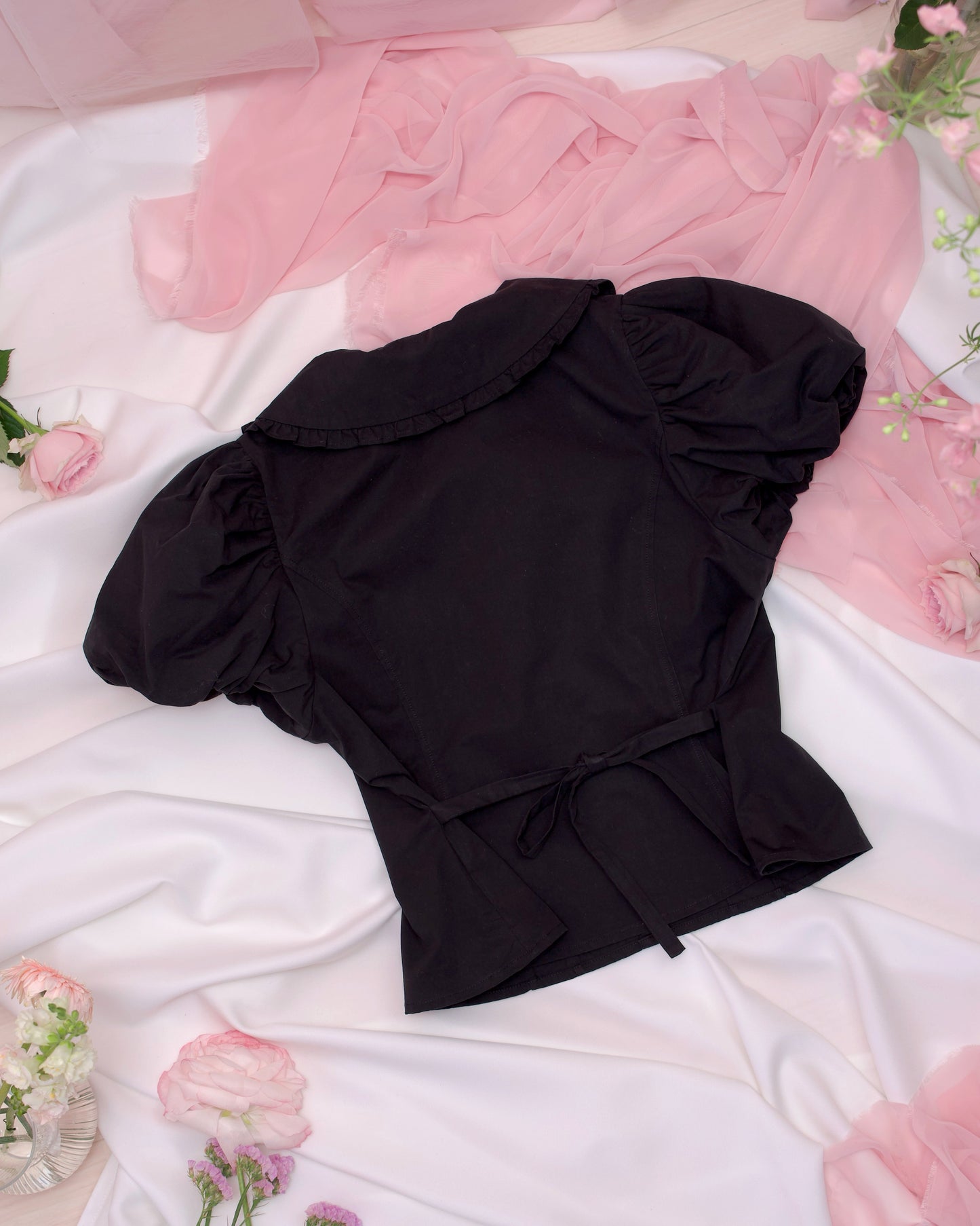 Rosa D'Amour Shortsleeve Blouse - Black