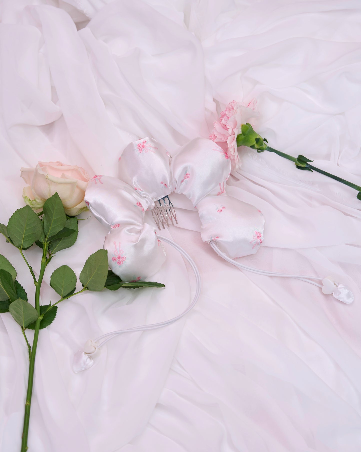 Your Little Flower Scrunchie - White