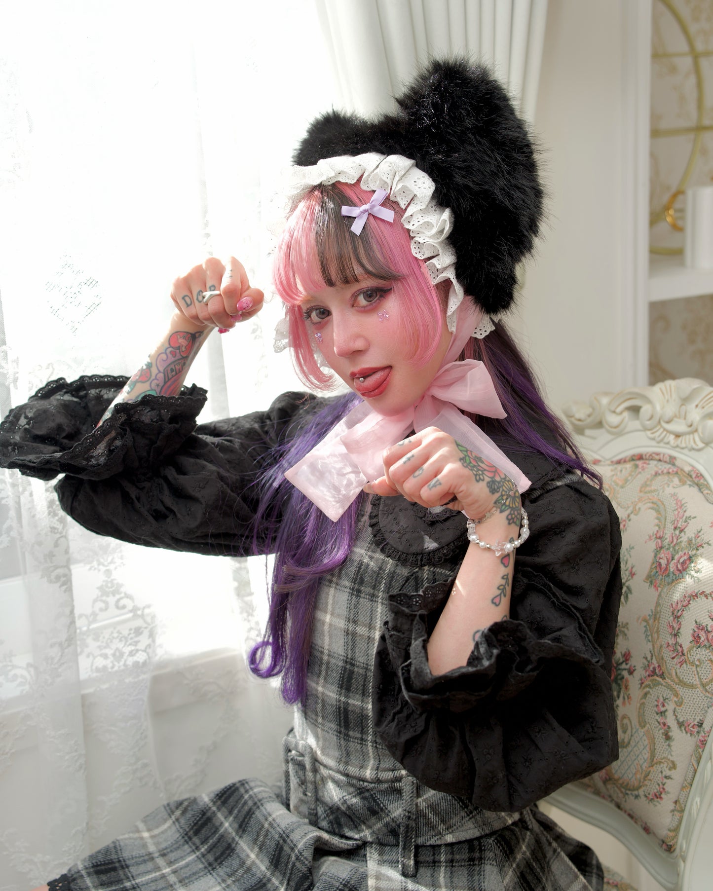 Kitty Dreams Ribbon Bonnet - Black // PREORDER