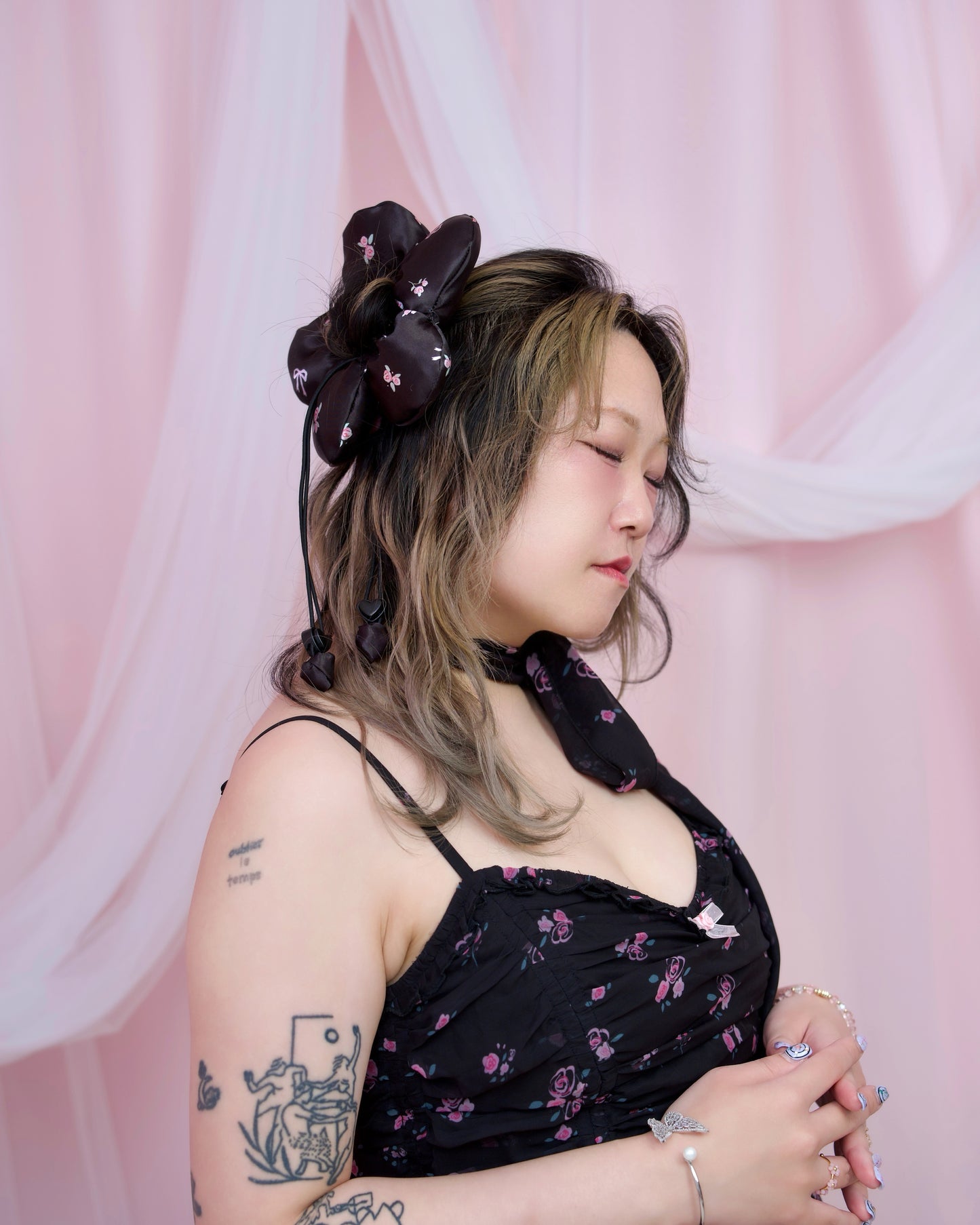 Your Little Flower Scrunchie - Black