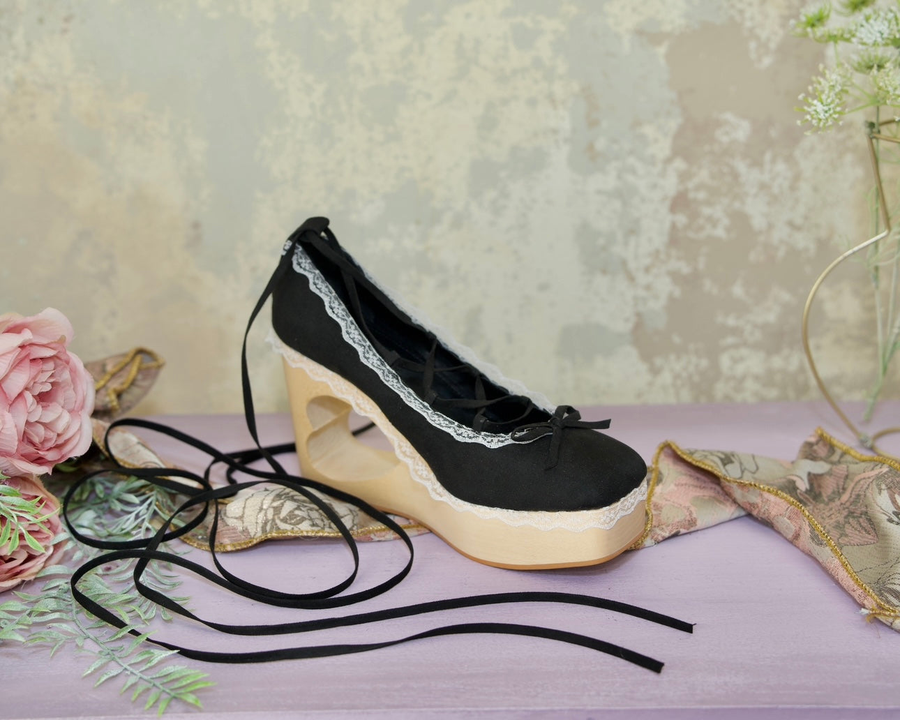 "Cupid's Ballerina" Heart Platform Lace Up Shoes - Black // PREORDER