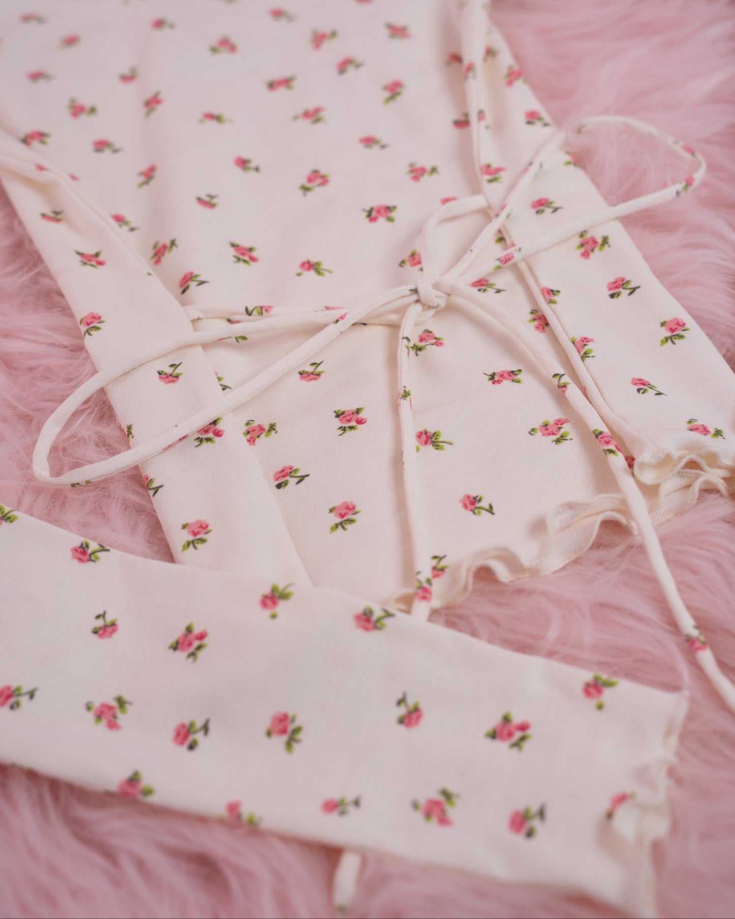 Your Dream Turtleneck - Floral White // PREORDER