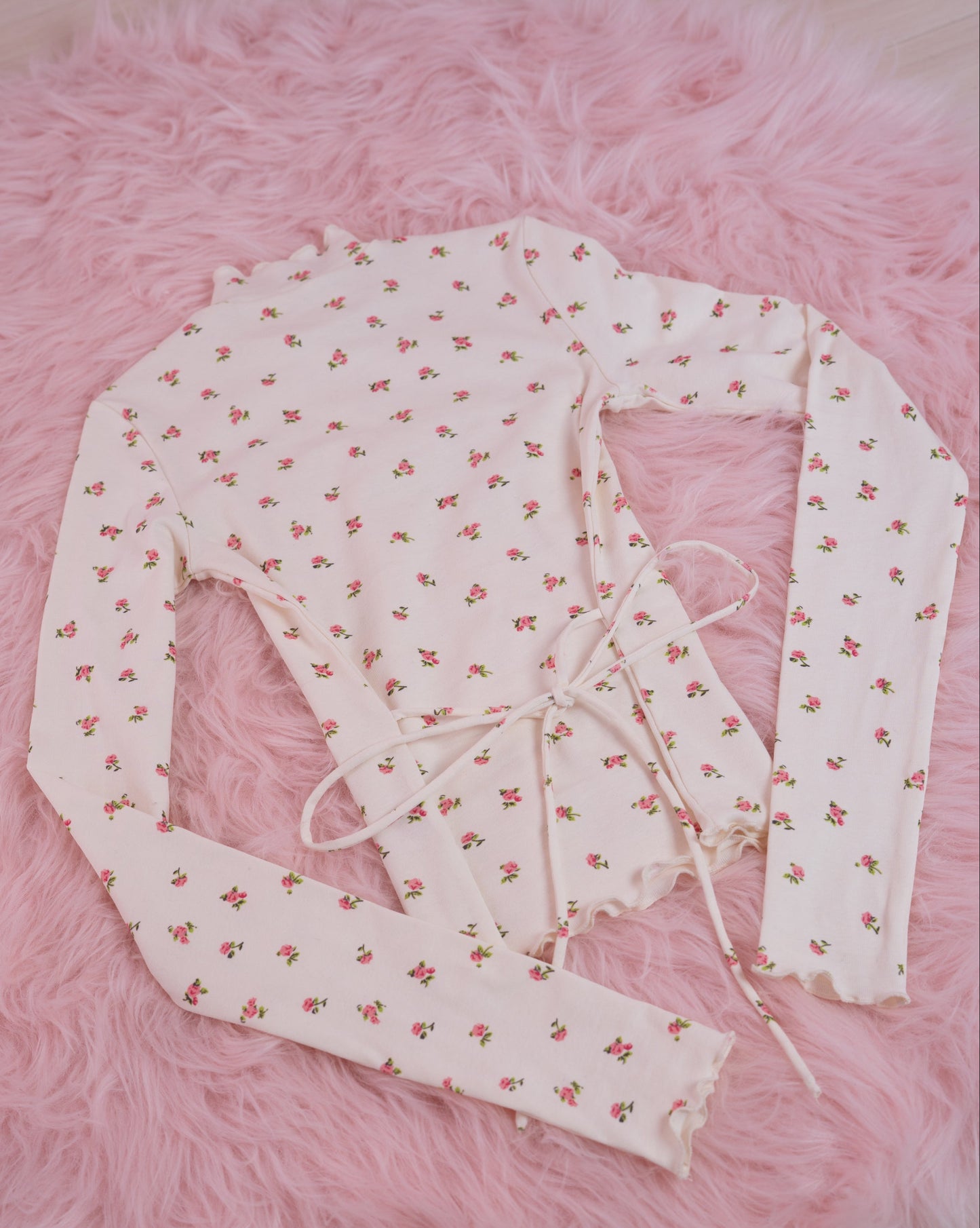 Your Dream Turtleneck - Floral White // PREORDER