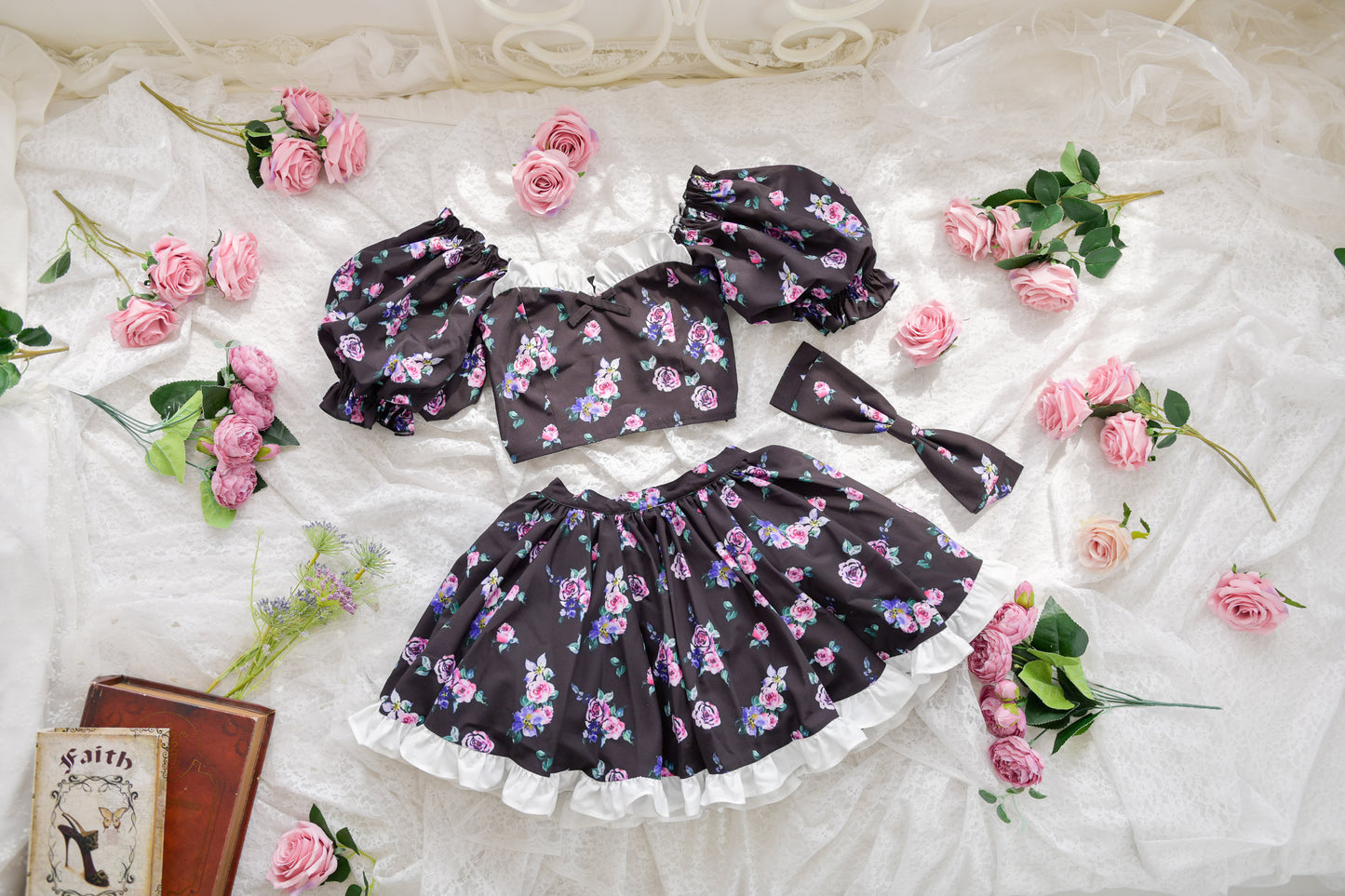 Rosy Black TOP // First Bloom Collection